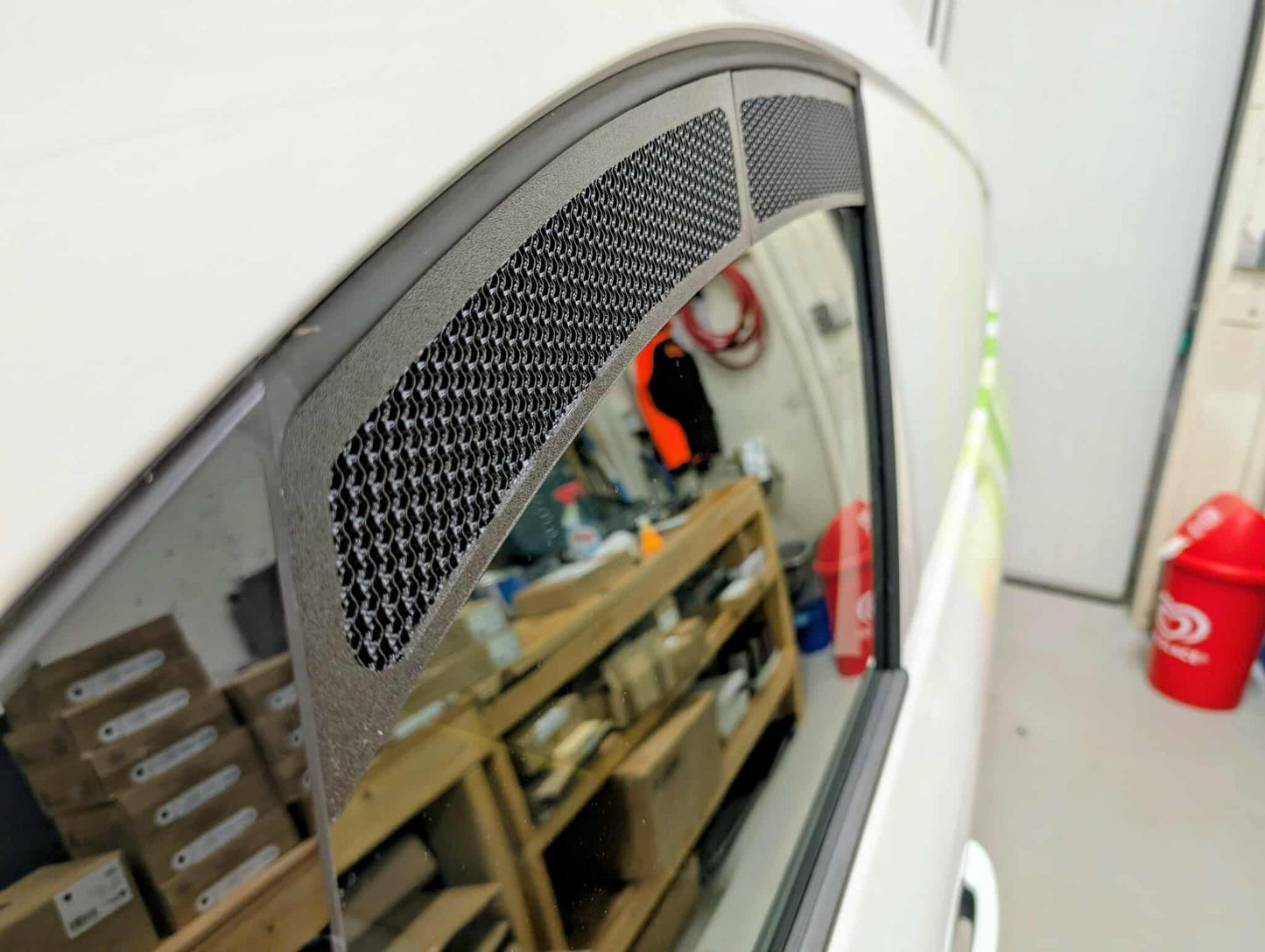 Renault Kangoo Front Window Vent (2021–2025)