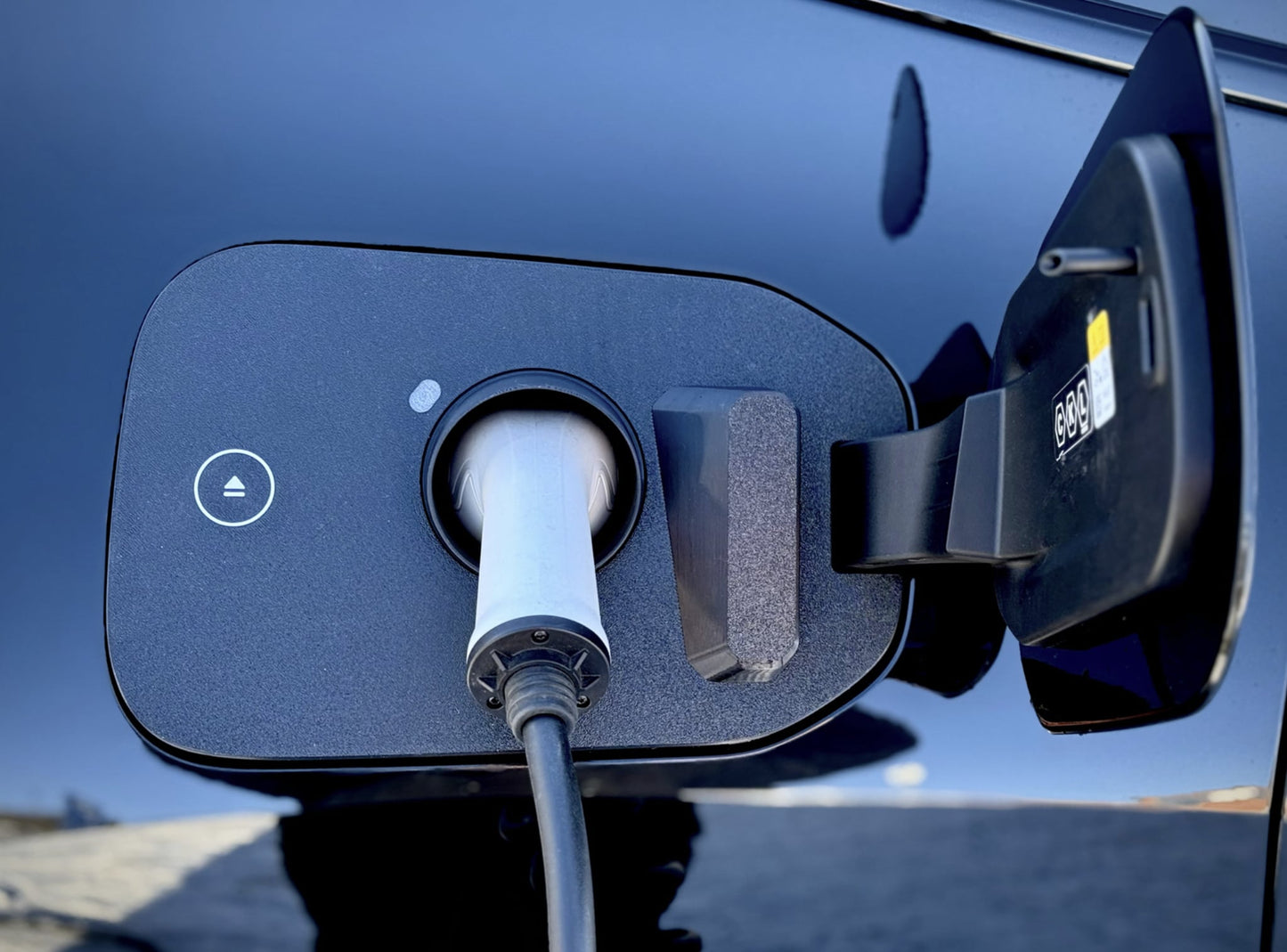 Charging cover BMW iX