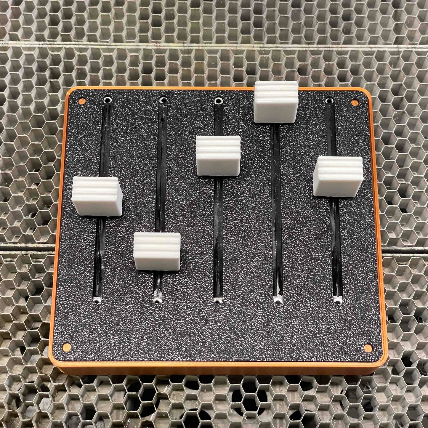 Ljudmixer - DEEJ - Arduino