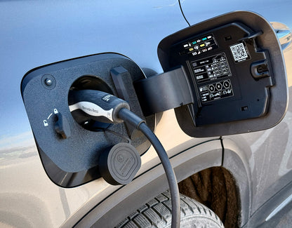 Charge cover Mercedes Benz EQB