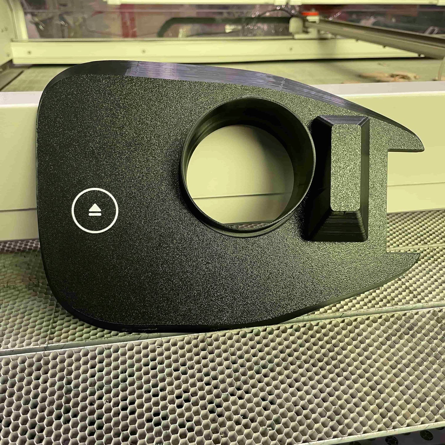 Charging cover for Nissan Ariya