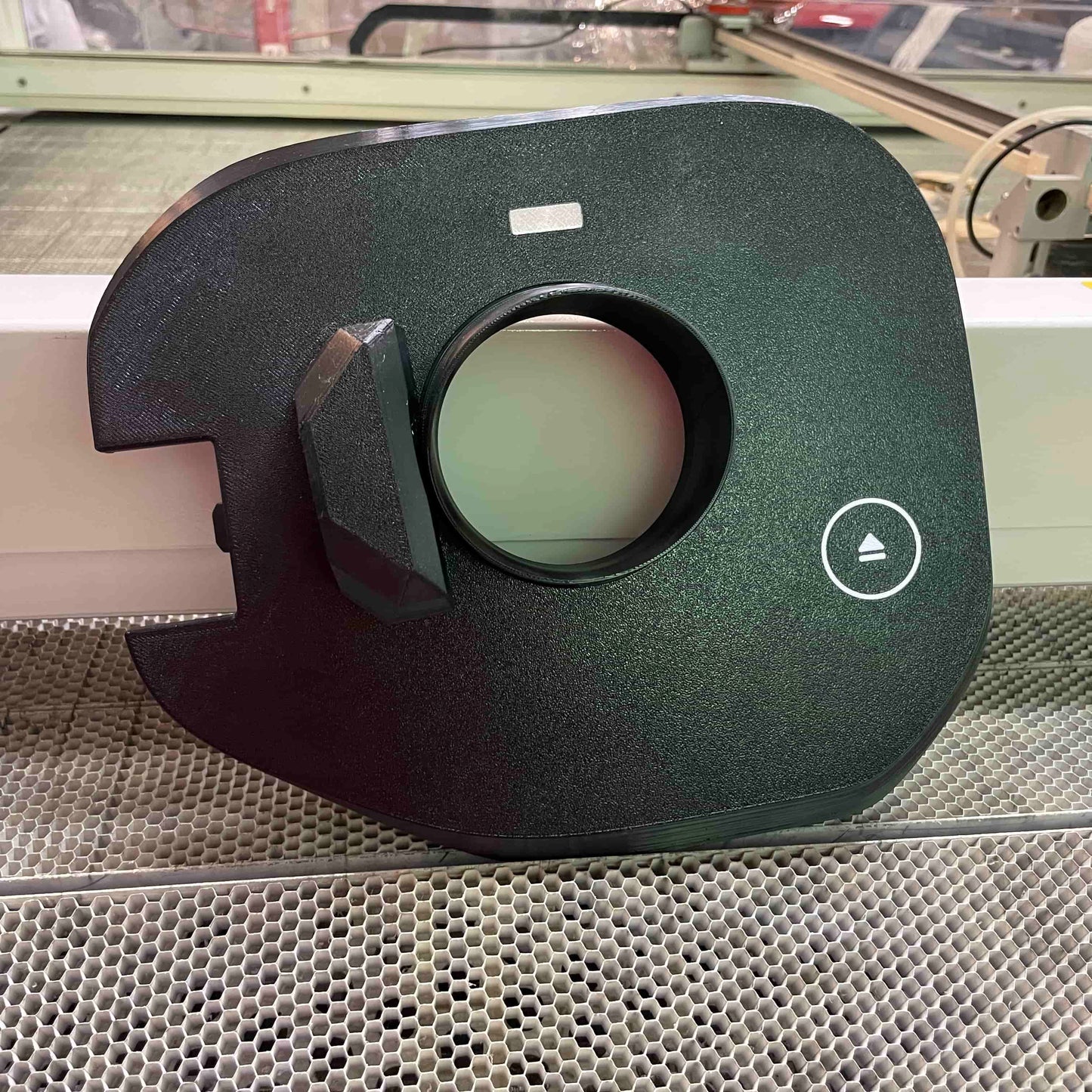 Charge cover Toyota bZ4X