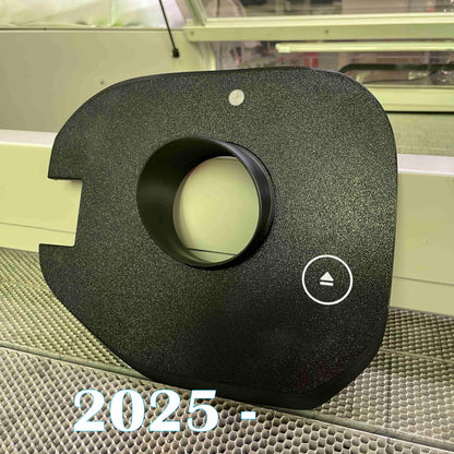 Charge cover Toyota bZ4X