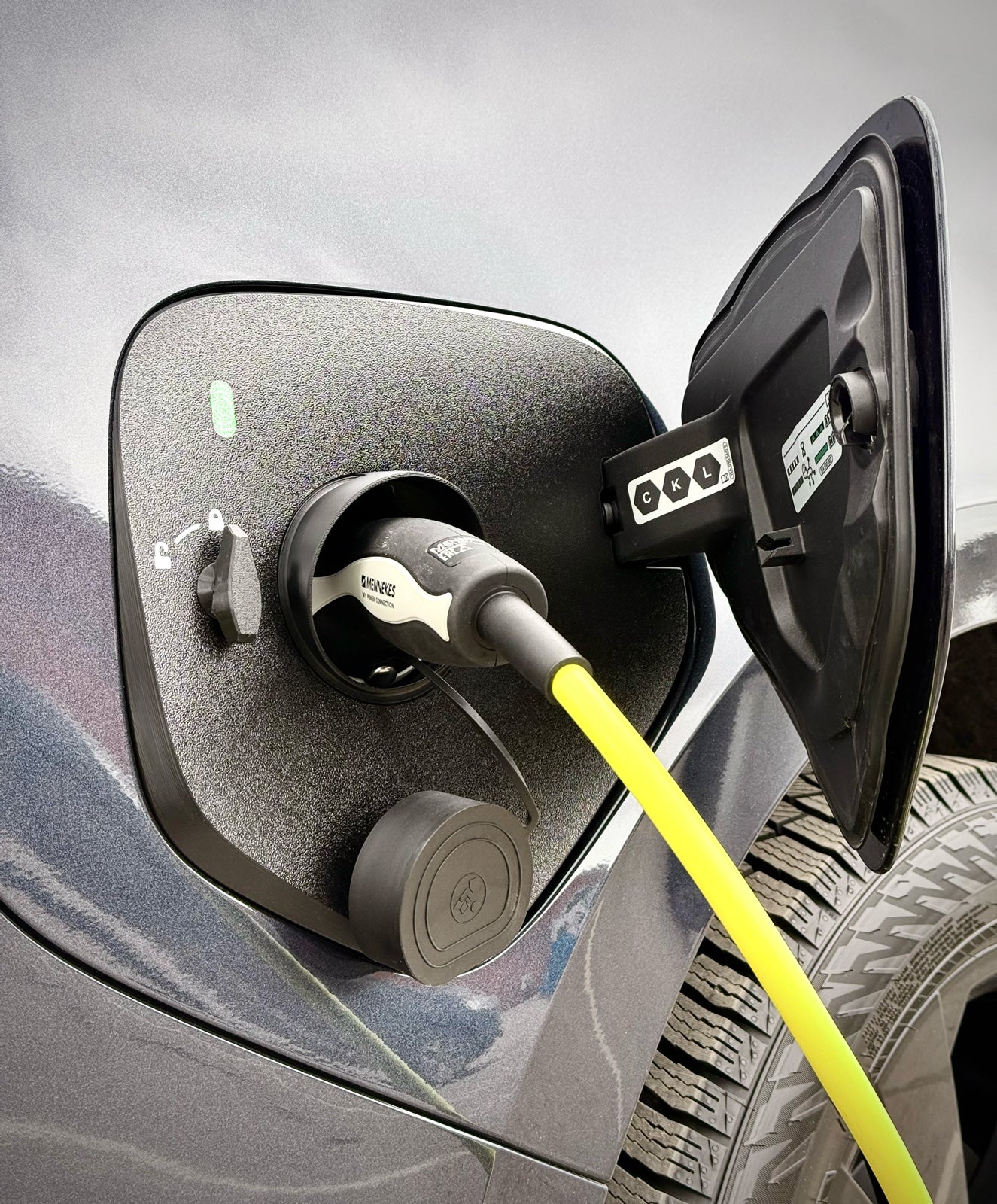 Charging cover for ID Buzz