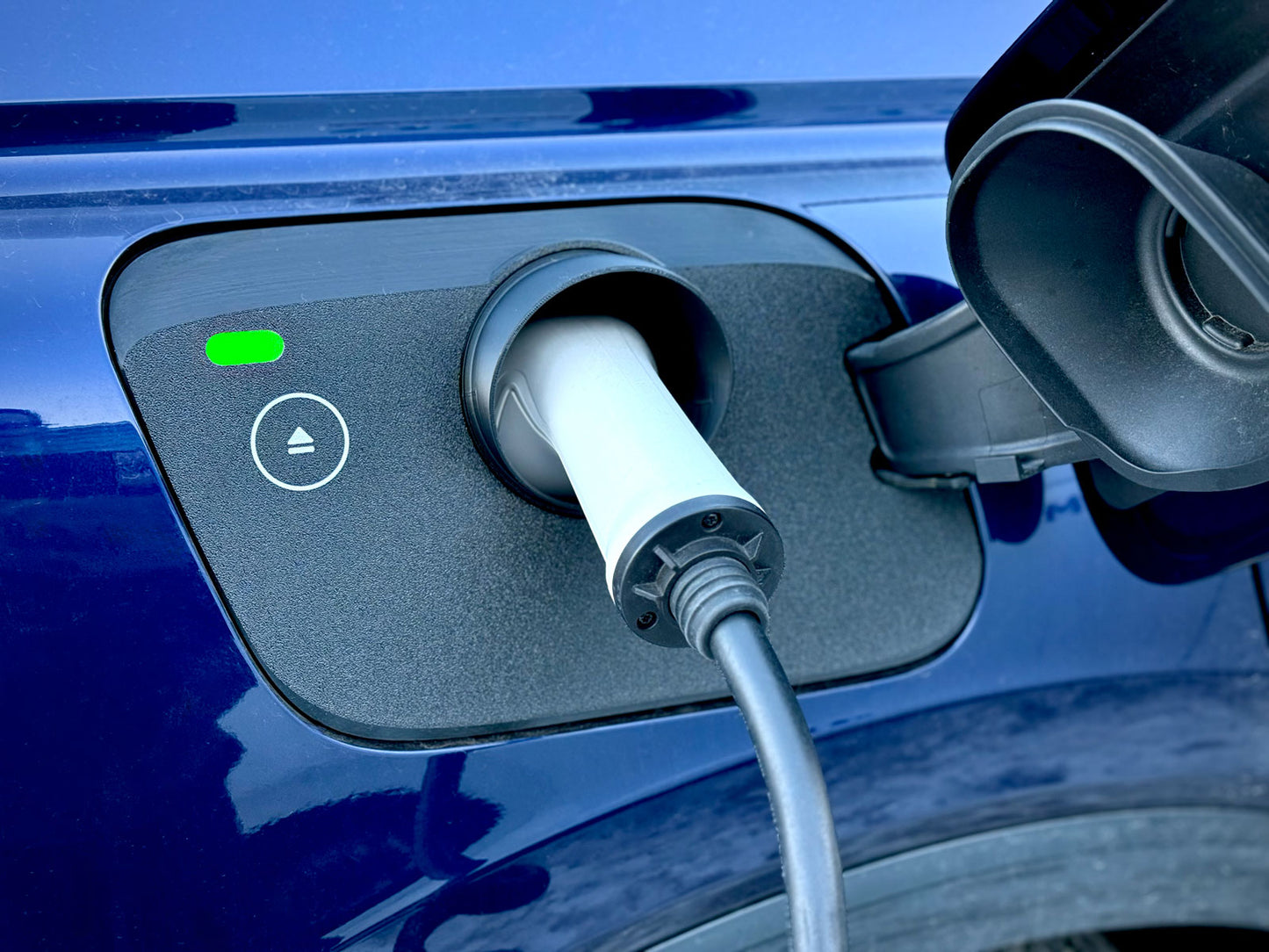 Charging cover for Audi Q4