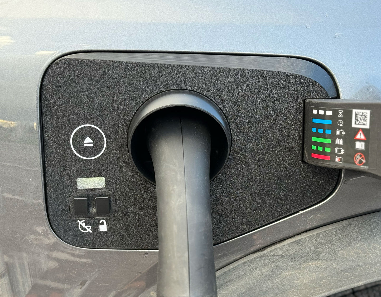 Charging cover Renault Scenic